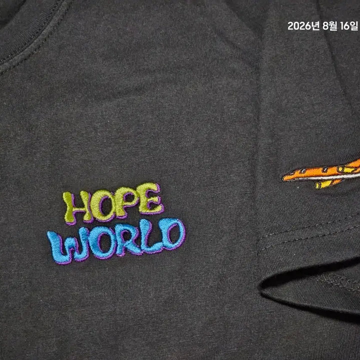 [BUNJANG] BTS Fan-Made Embroidered T-Shirt Black/White (Unused) / 방탄 비공굿 팬메이드 자수 티셔츠 블랙/화이트(미사용)