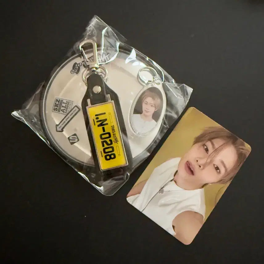 [BUNJANG] Stray Kids I.N THIS&amp;THAT Limited Edition Truck Ver. Keyring Mirror / 스트레이키즈 아이엔 디스앤댓 한정반 트럭ver. 키링 거울 THIS&amp;THAT