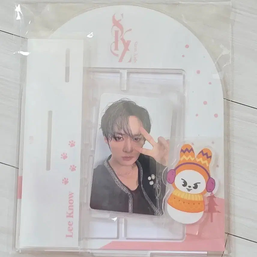 [BUNJANG] Stray Kids SKZ Leeknow Christmas Stand Photocard Set / (일본 팝업 직구) (포카 포함)  스키즈 리노 크리스마스 스탠드