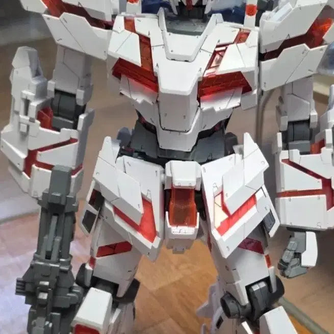 [BUNJANG] Bandai Gundam Model Kit Bundle Set - MG Turn X, MG Re Gination Neo Green First, Mega Unicorn, HG Gold First 45th Anniversary Limited Edition / mg턴엑스+mg리셔큘래이션네오그린퍼스트건담가조립+메가유니콘+hg골드퍼스트45주년건담한정판 +mg데스티니버스트모드새제품+hg자쿠악스새제품+mg톨기스가조립