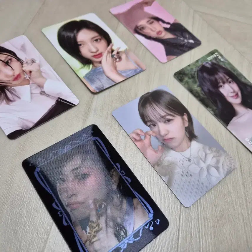 [BUNJANG] IVE Photocard Bundle (6 pcs) + Autumn Signed Photocard &amp; Leeseo, Wonyoung Letter / 아이브 포카 6개, 덤으로 가을 친필싸인+이서,원영 레터