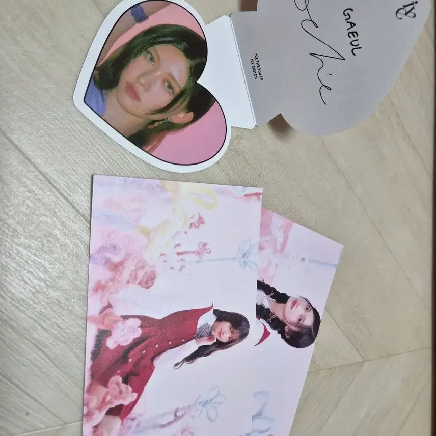 [BUNJANG] IVE Photocard Bundle (6 pcs) + Autumn Signed Photocard &amp; Leeseo, Wonyoung Letter / 아이브 포카 6개, 덤으로 가을 친필싸인+이서,원영 레터