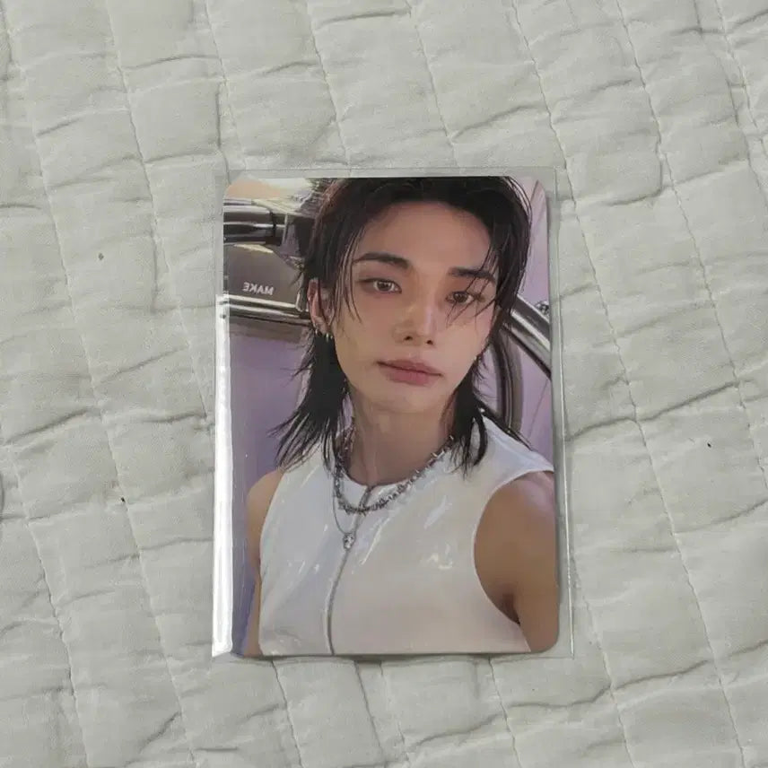 [BUNJANG] Stray Kids Hyunjin This&amp;That Truck Version Photocard / 스키즈 현진 this&amp;that truck ver. 디스앤댓 트럭 포카