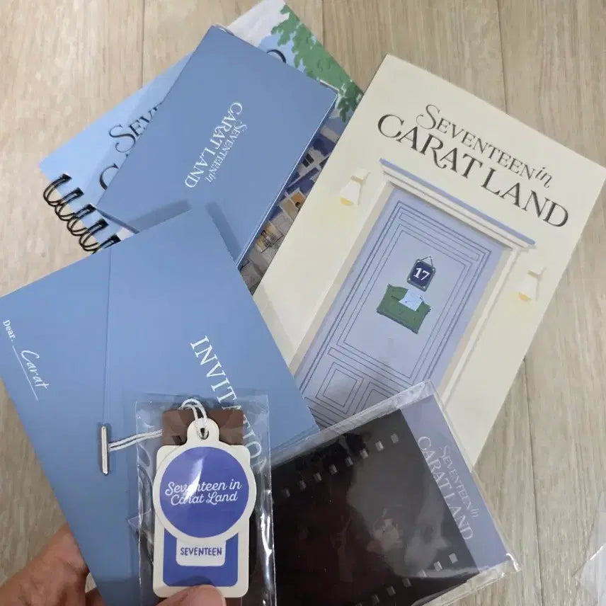 [BUNJANG] SEVENTEEN 2024 CARAT LAND Memory Book (Digital Code Included) / 세븐틴 2024 캐럿랜드 메모리북(디코 있음)