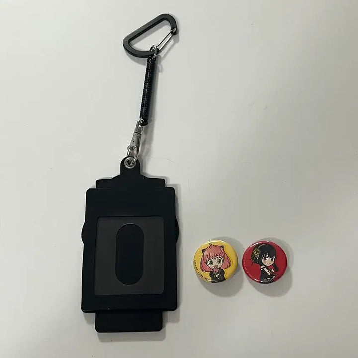 [BUNJANG] Spy x Family Anya Forger Card Case &amp; Pin Badge Bundle Set / [당일발송] 스카이패밀리 아냐포저 카드 카드케이스, 핀뱃지 일괄