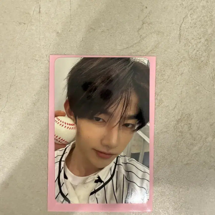 [BUNJANG] ZB1 Zhang Hao Apple Music Photocard / 앤더블 장하오 야구 애플뮤직 포카