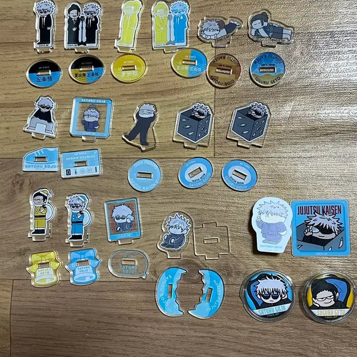 [BUNJANG] Jujutsu Kaisen Loft Acrylic Stand &amp; Badge Bundle Set / 주술회전 로프트 각종 지로리 일괄판매
