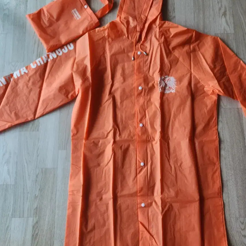 [BUNJANG] Shinhwa Photobook WILD &amp; Raincoat / 신화 포토북 WILD및 우비