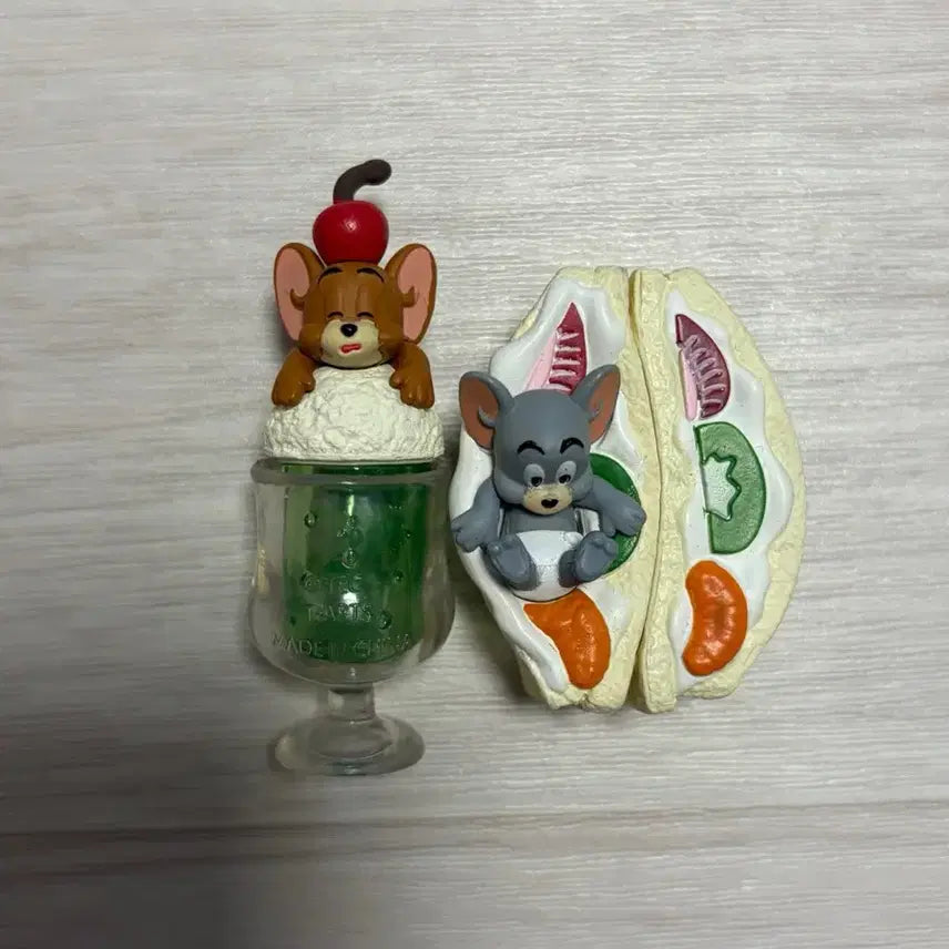 [BUNJANG] Tom and Jerry Yammy Food Melon Soda Sandwich Figure Set / 톰과 제리 야미푸드 피규어 가챠 메론소다 샌드위치 (일괄)