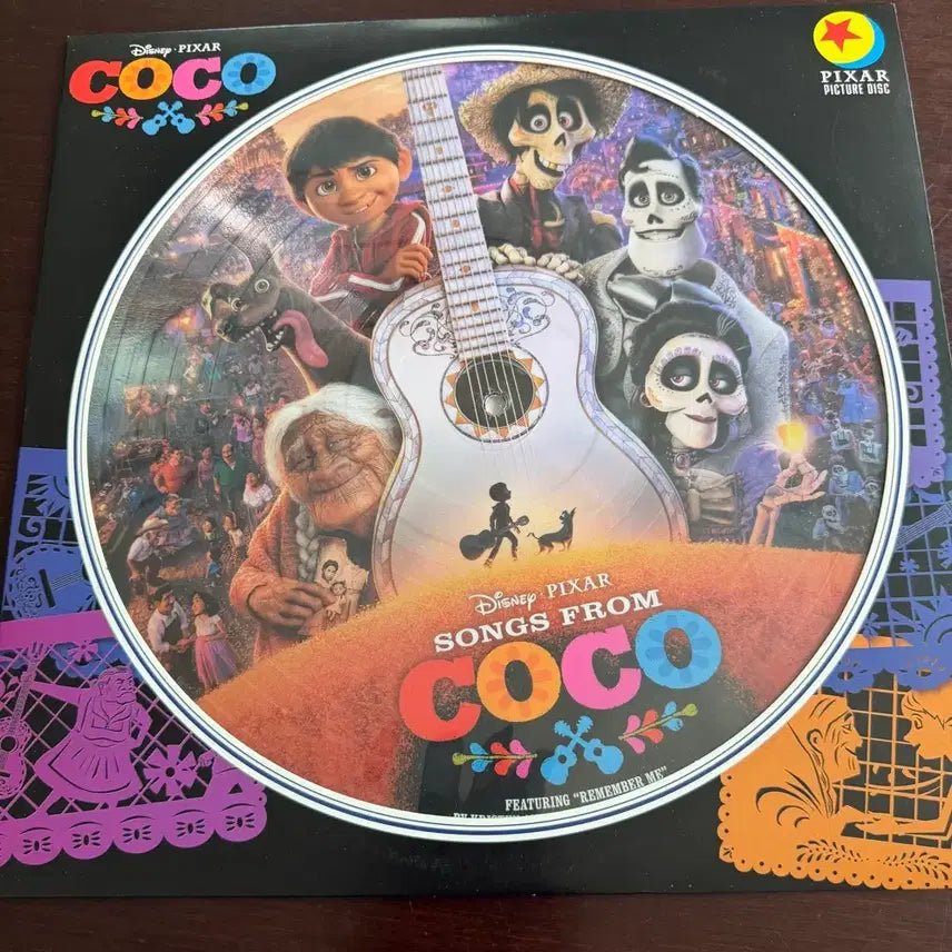 [BUNJANG] Disney Pixar Coco Original Soundtrack Picture Disc LP / 디즈니 픽사 애니메이션 코코의 대표곡들을 담은 오리지널 사운드트랙 픽처 디스크 LP