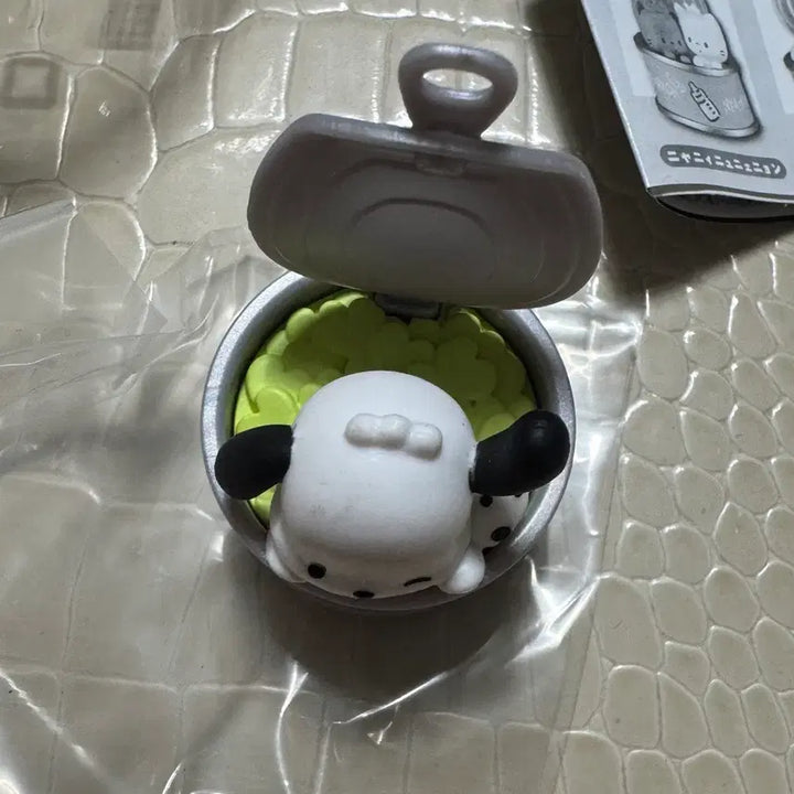 [BUNJANG] Sanrio Pochacco &amp; Cinnamoroll Can Mini Figures Set / 일본 가챠 포차코&amp;시나모롤 캔 피규어 (새상품)