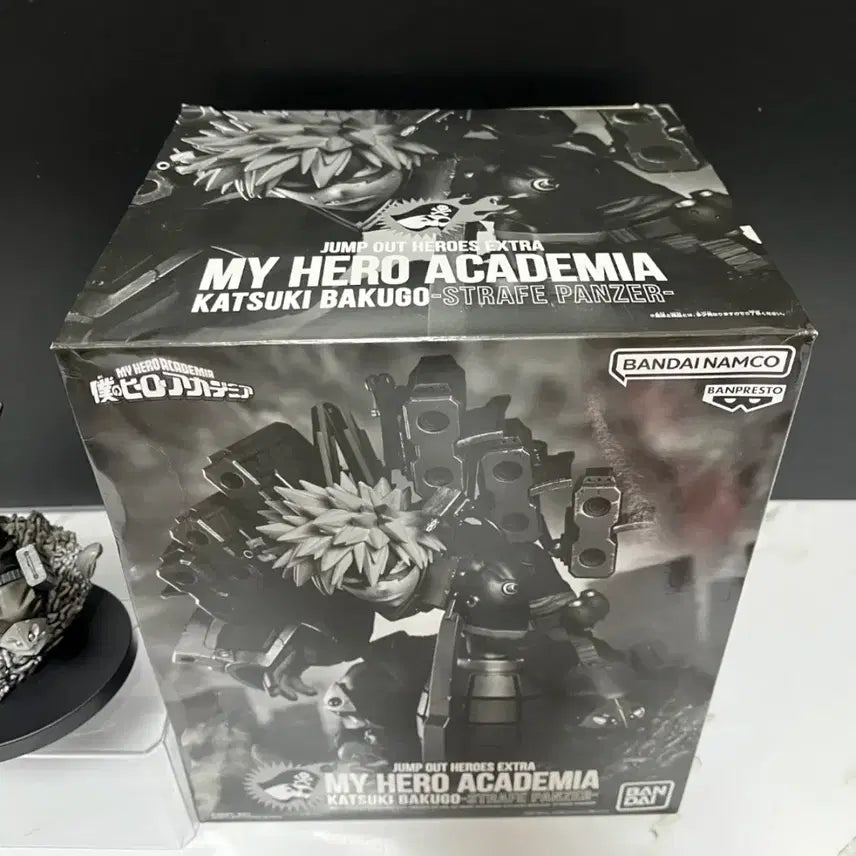 [BUNJANG] GiGA Jump Limited Edition Black Bakugo Figure / 나히아 나의 히어로 아카데미아 GiGA 점프 한정판 블랙 바쿠고 피규어