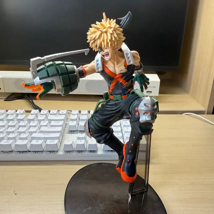 [BUNJANG] My Hero Academia Izuku Midoriya A-ver. &amp; Katsuki Bakugo Figure Set (Includes Chainsaw Man Power Figure) / 나의 히어로 아카데미아 피규어 미도리아 a상 ,바쿠고 세트,서비스 체인소맨 파워피규어
