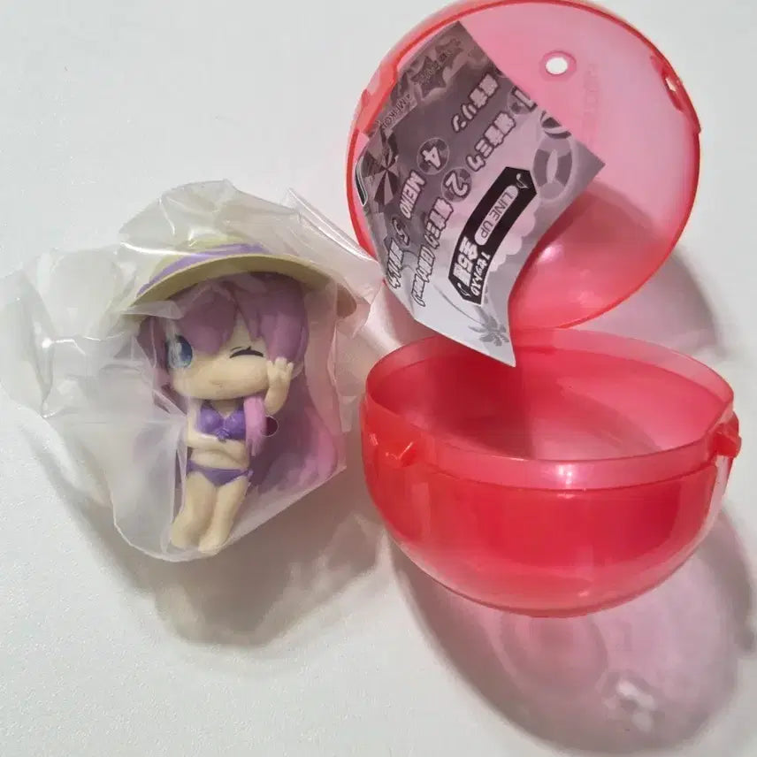 [BUNJANG] Megurine Luka Pool Gacha Figure / 다 함께 수영장 가챠 메구리네 루카 피규어