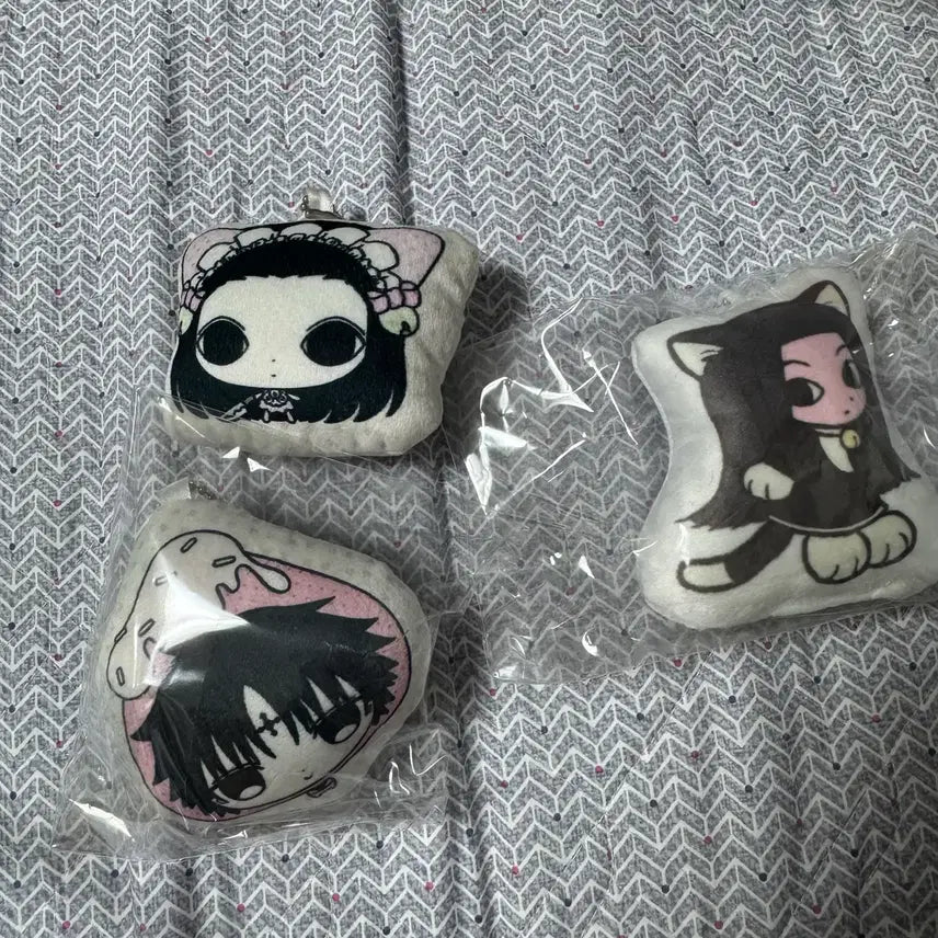 [BUNJANG] Hunter x Hunter Illumi &amp; Chrollo Cushion Keyring Bundle Set / 젯젯님 zz님 천사님 헌터헌터 이르미 클로로 쿠션키링 일괄