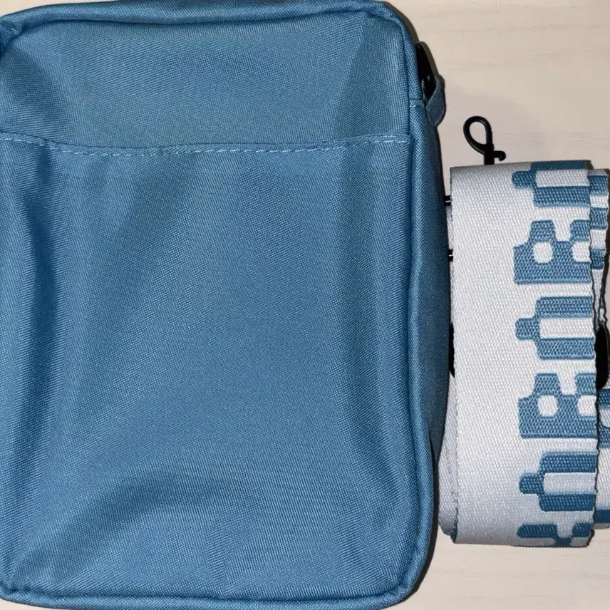 [BUNJANG] Utaite Eve Kororon Tiger Pouch Bag (Strap Included) / 우타이테 Eve 이브 코로롱 호랑래 파우치 가방 (스트랩O)