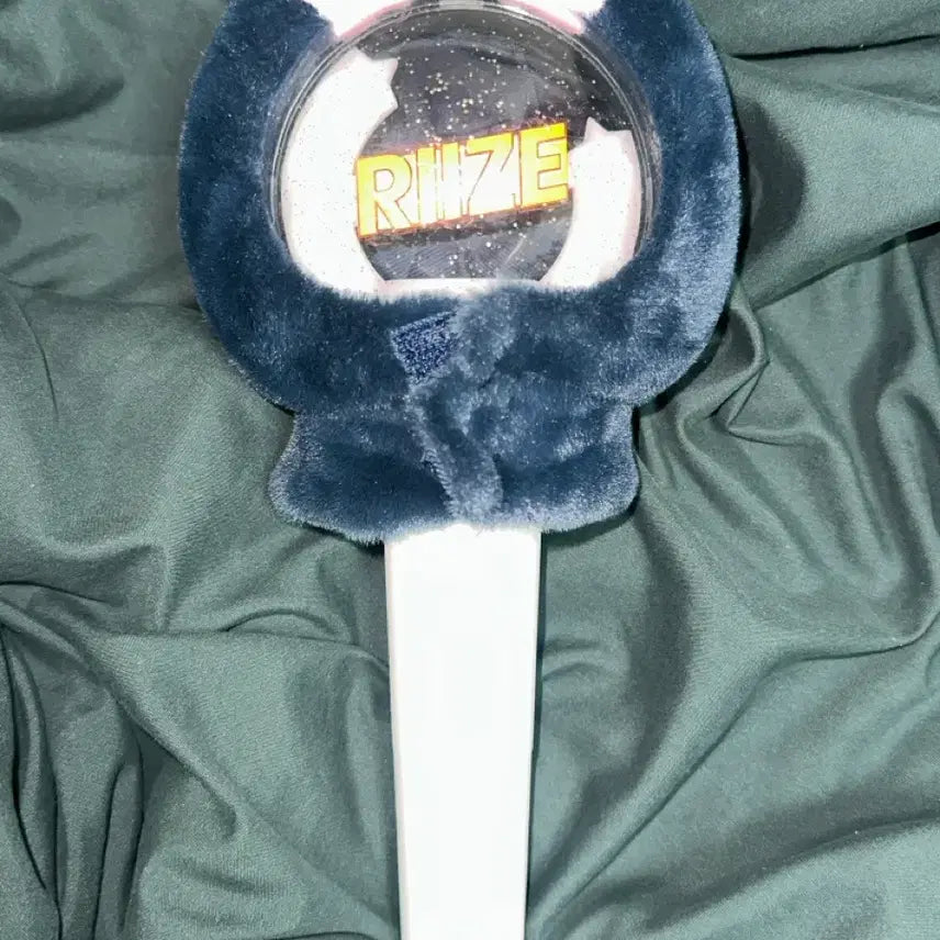 [BUNJANG] RIIZE Official Lightstick + Tonnyongdeok Cape Bundle Set / 라이즈 응원봉 + 토냥덕 케이프