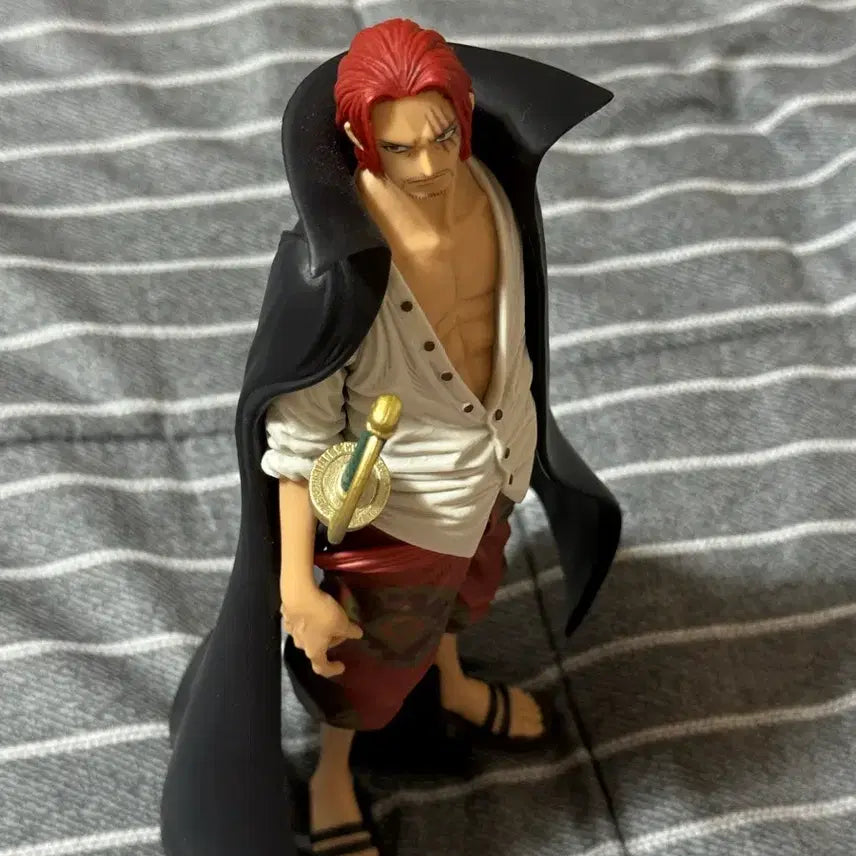 [BUNJANG] One Piece Shanks Figure / 원피스 샹크스 피규어