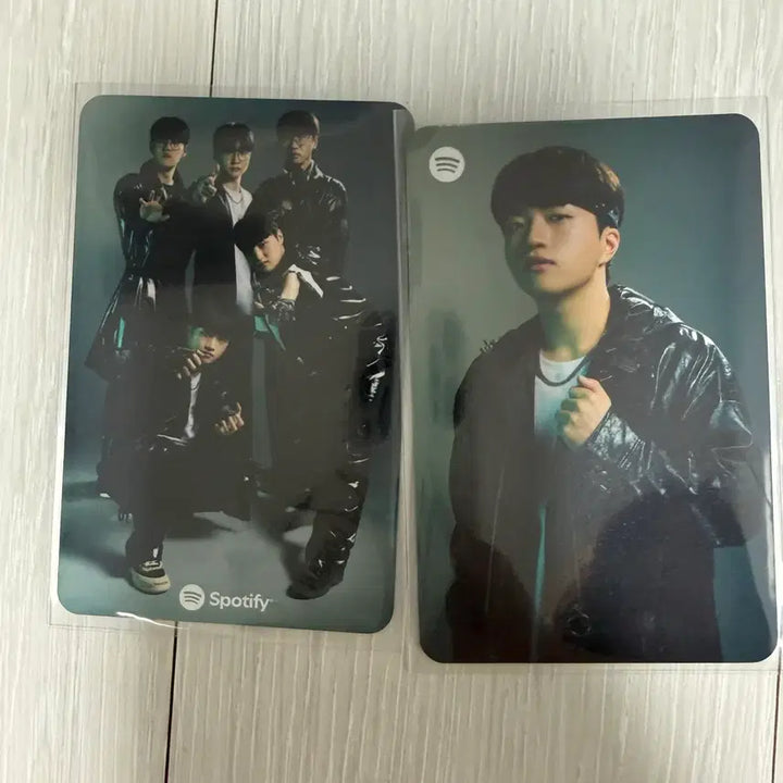 [BUNJANG] T1 Spotify Group Photocard Set + Keria Photocard / t1 스포티파이 단체포카 + 케리아 포토카드 2~3등상 세트