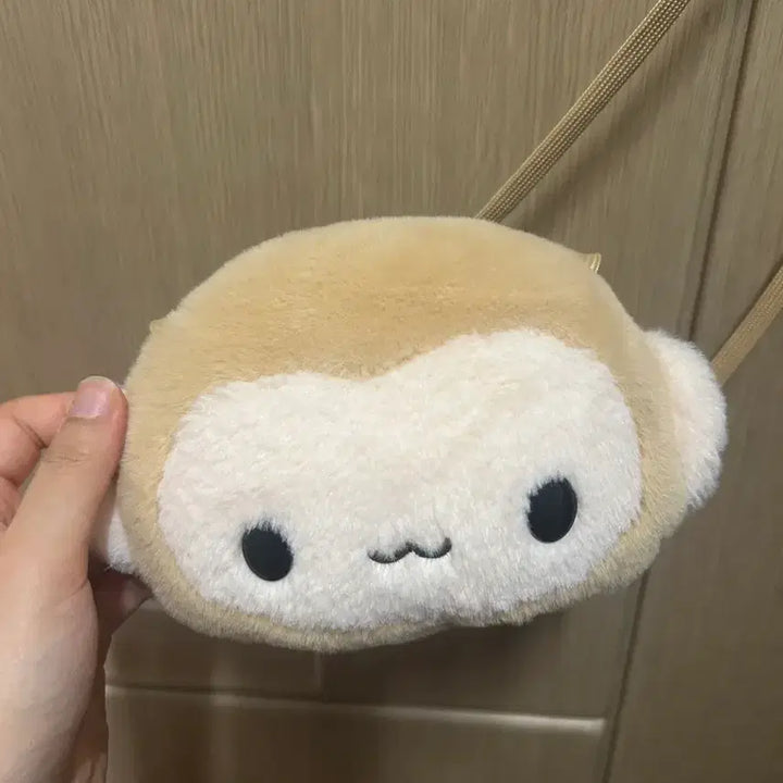 [BUNJANG] KooSoongie Lotte World Collaboration Crossbody Bag / 정품) 쿠숭이 롯데월드 콜라보 크로스백