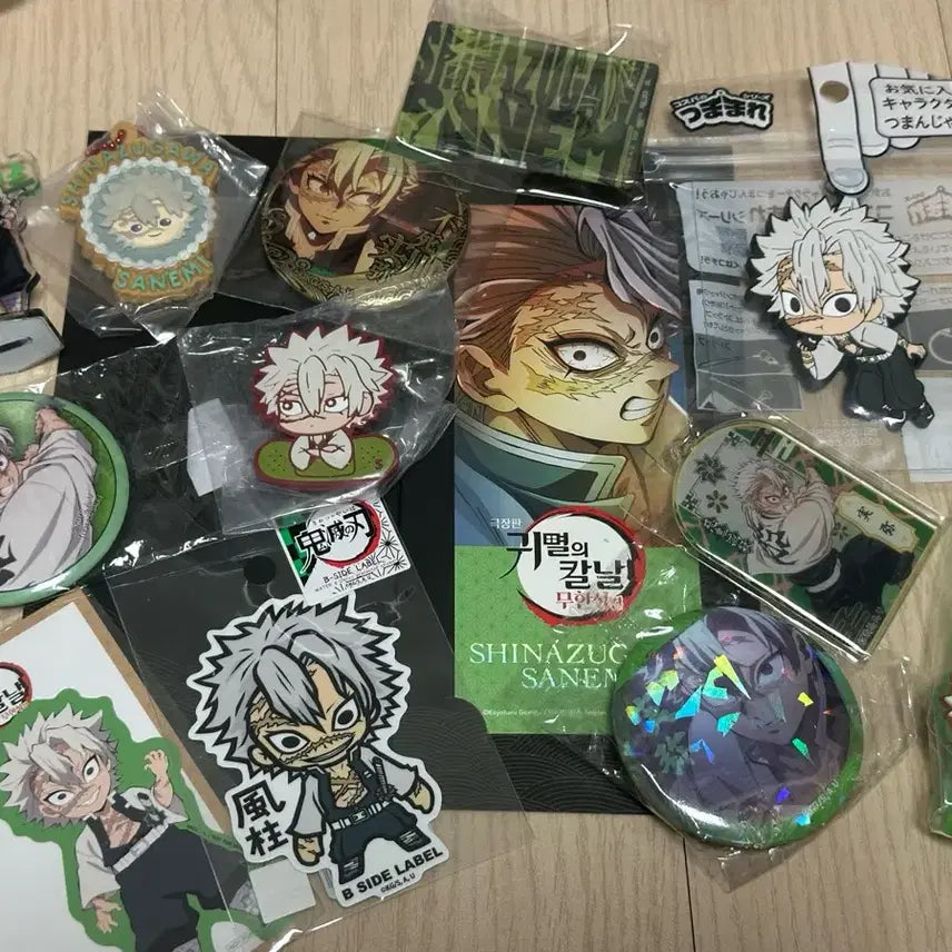[BUNJANG] Demon Slayer Shinazugawa Sanemi Goods Bundle (Can Badge, Acrylic, Sticker) / 귀멸의 칼날 시나즈가와 사네미 굿즈(캔뱃지, 아크릴, 스티커) 일괄 판매