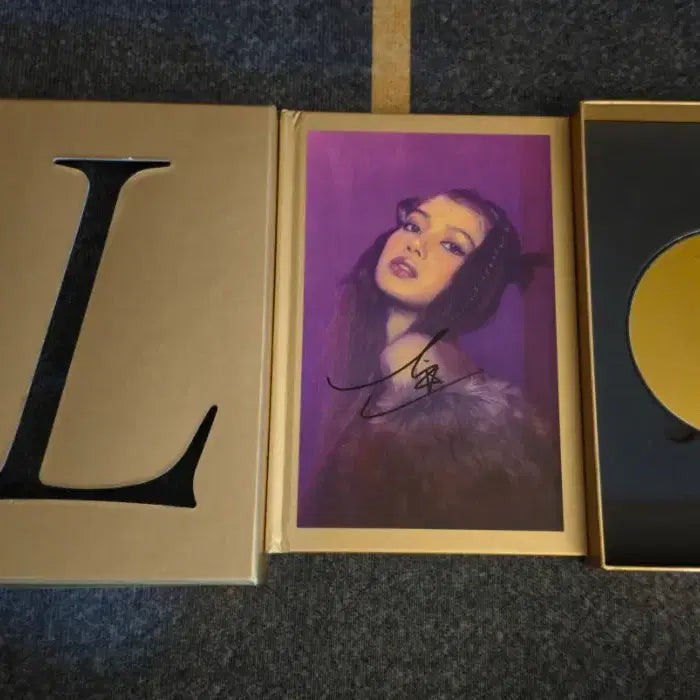 [BUNJANG] BLACKPINK LISA Autographed Album / [급처]블랙핑크 리사 친필 싸인 앨범 사인 BLACKPINK LISA SIGN