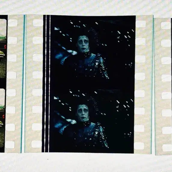 [BUNJANG] Tim Burton Edward Scissorhands Film Cut (6 Pieces) / 가위손 필름컷 6매 / 영화 필름 / 팀 버튼