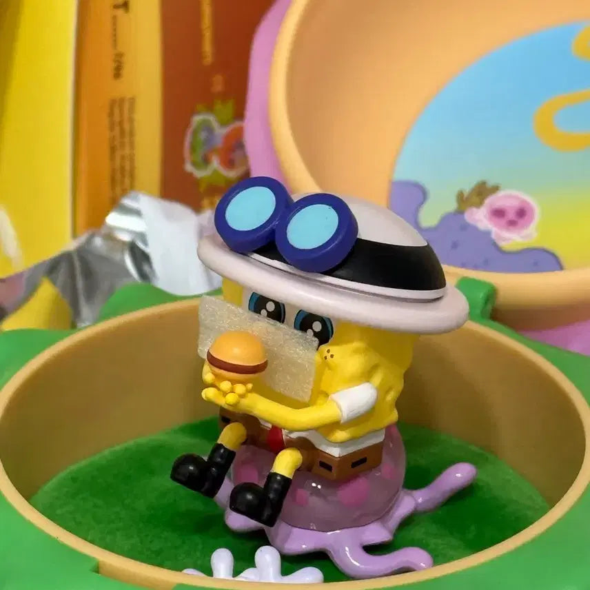 [BUNJANG] Pop Mart SpongeBob Krabby Patty Hamburger Jelly Patty Figure / 팝마트 스폰지밥 크래비 패티 햄버거 젤리패티 피규어 뚱이 해피밀