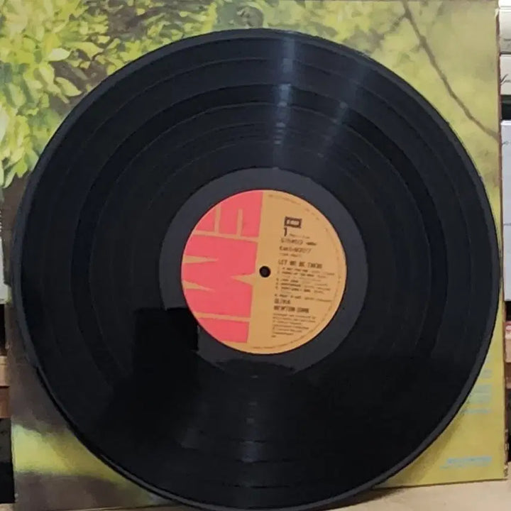 [BUNJANG] Olivia Newton-John Let Me Be There LP / 올리비아 뉴튼 존 LP