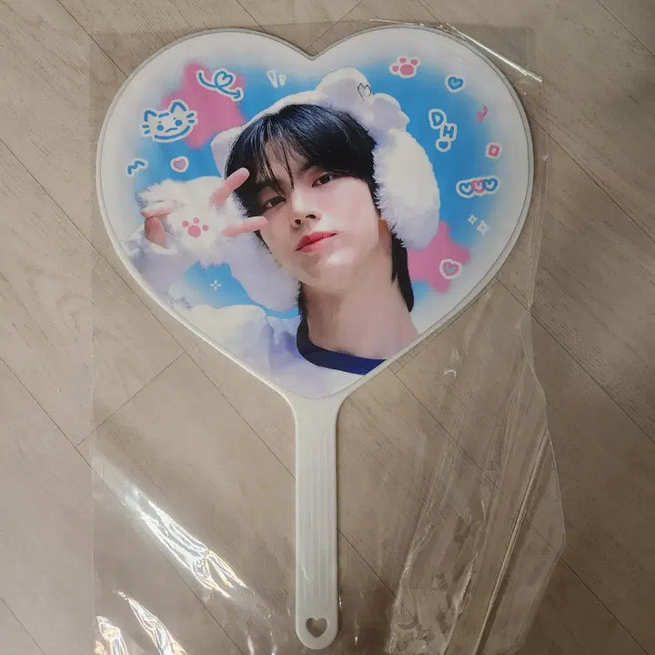 [BUNJANG] TWS Dohun Mini Uchiwa Fan / [미사용]tws 투어스 도훈 우치와 판매