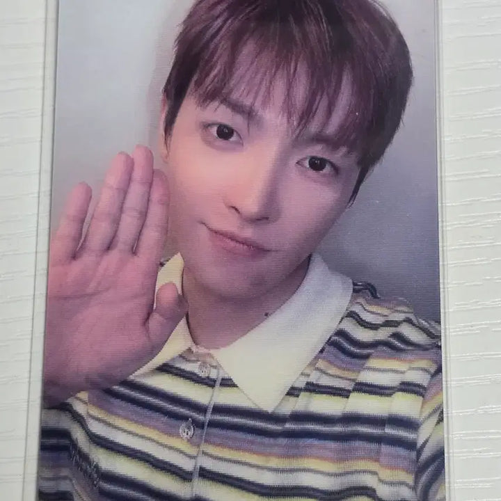 [BUNJANG] ATEEZ Hongjoong Jump Up Cat Agent Lenticular Photocard / ATEEZ 에이티즈 점프업 고양이 요원 렌티큘러 음쪽_홍중