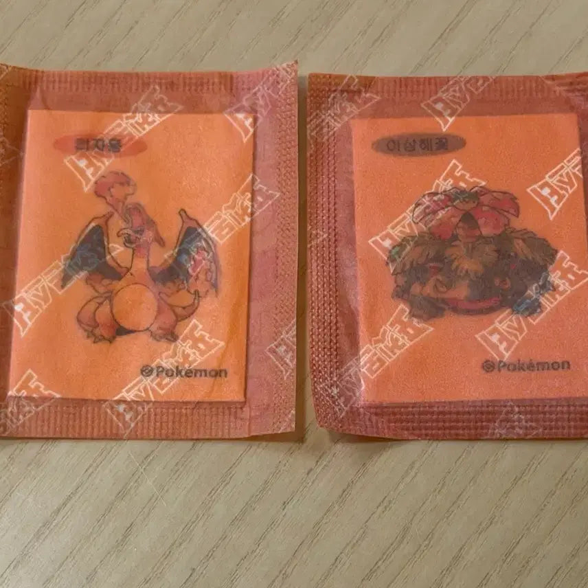 [BUNJANG] Pokemon 30th Anniversary Stickers Charmander + Bulbasaur / 포켓몬 30주년 띠부씰 리자몽 + 이상해꽃