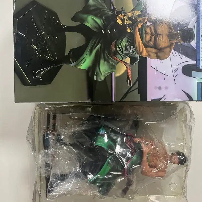 [BUNJANG] One Piece Zoro Figure (New) / 새상품) 원피스 조로 피규어