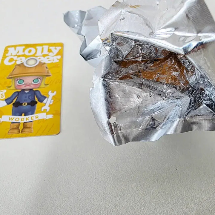 [BUNJANG] Popmart Molly Professional Series Miner Figure (Sealed) / 사탕봉지 미개봉>>팝마트 단종 몰리 직업 광부 피규어