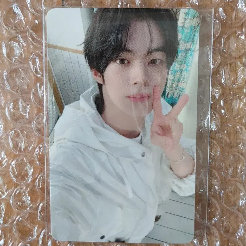 [BUNJANG] TWS Dohoon Soda Soda Rakuten Photocard / 현물) 투어스 소다소다 라쿠텐 도훈 포카 양도