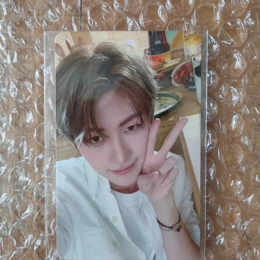 [BUNJANG] TWS SODA SODA Rakuten Jihoon Photocard / 현물) 투어스 소다소다 라쿠텐 지훈 포카 양도