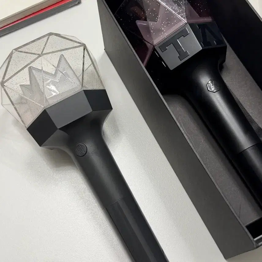 [BUNJANG] MONSTA X Official Lightstick Ver.2 Ver.3 / 몬스타엑스 응원봉 ver.2 ver.3