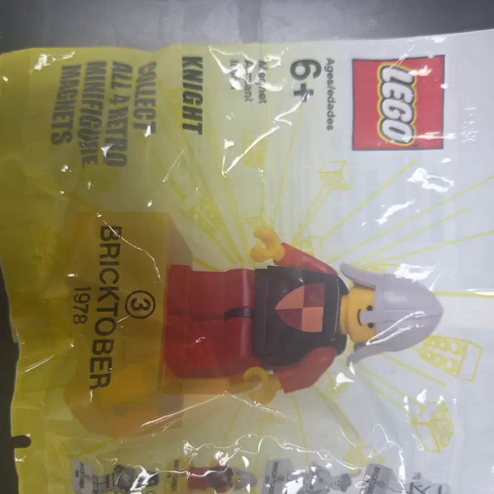[BUNJANG] LEGO Bricktober Retro Magnets (1984 Astronaut) / 레고: 브릭토버 레트로 자석 (2856223, 2856224, 2856225, 2856226) 빈티지