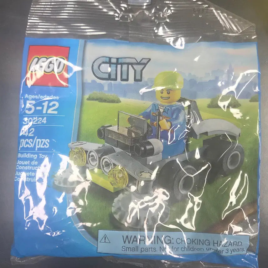 [BUNJANG] LEGO 30224 City Ride-On Lawn Mower &amp; Gardener Set / 레고 30224 시티 - 잔디깎이 기계와 정원사