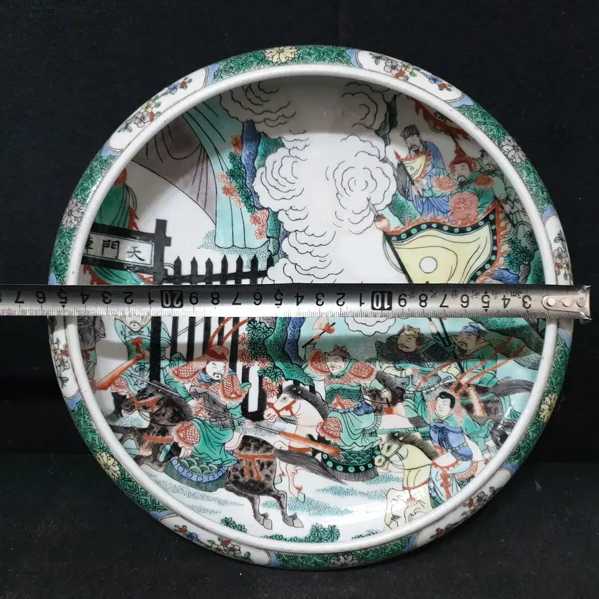 [BUNJANG] Kangxi Period Celadon Porcelain Brush Pot with Warrior Scene / (수원만물)청대 강희년제  대 필새