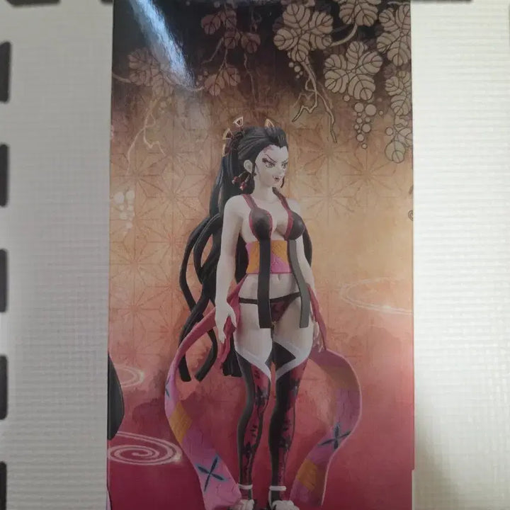 [BUNJANG] Demon Slayer: Entertainment District Arc Daki Figure / 귀멸의 칼날 다키 피규어