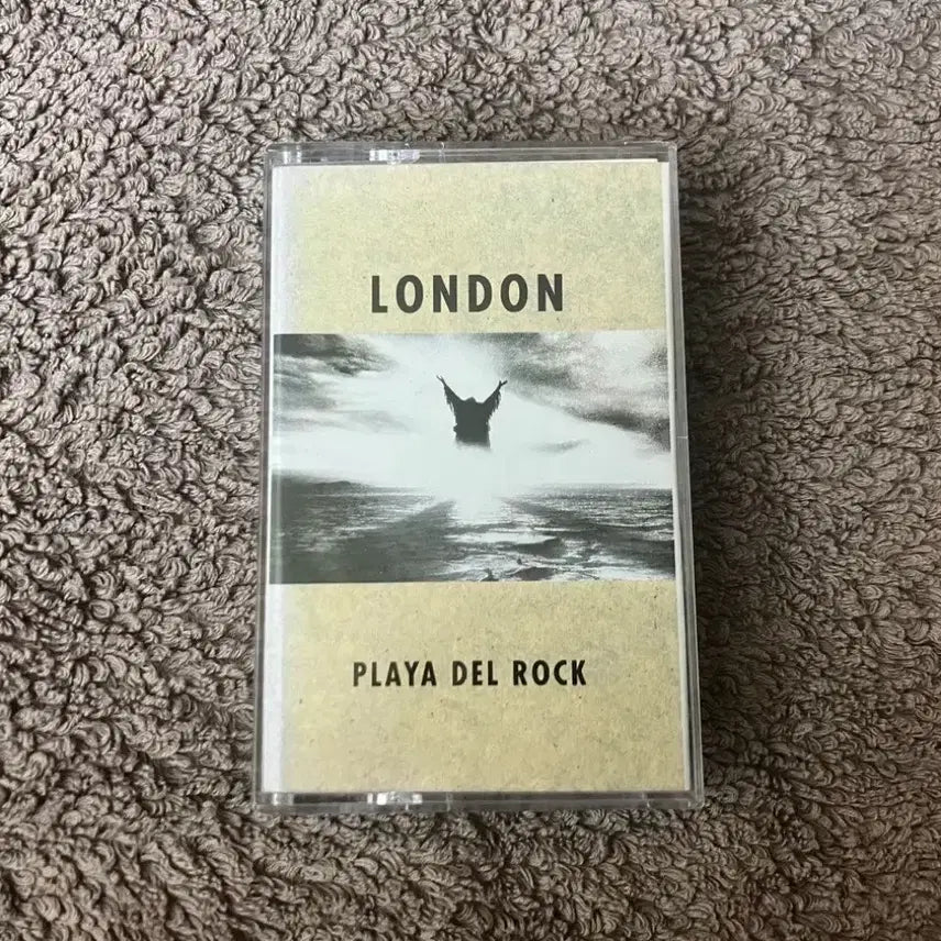 [BUNJANG] London 3rd Studio Album Cassette Tape (Korean License) / 90년대 미국의 하드락 헤비메탈 밴드 런던 London 정규 3집 앨범 국내 라이센스 카세트테이프