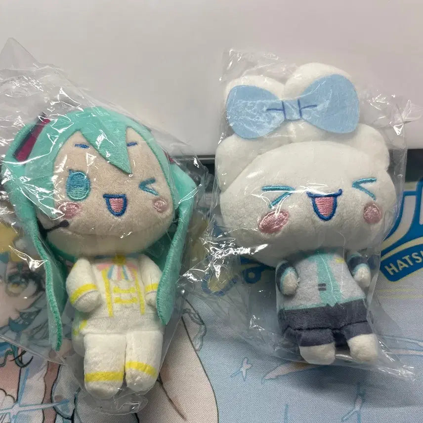 [BUNJANG] Hatsune Miku x Cinnamoroll Osuwari Club Collaboration Plush Set / 하츠네미쿠 오스와리클럽 시나모롤 콜라보 누이구루미 일괄