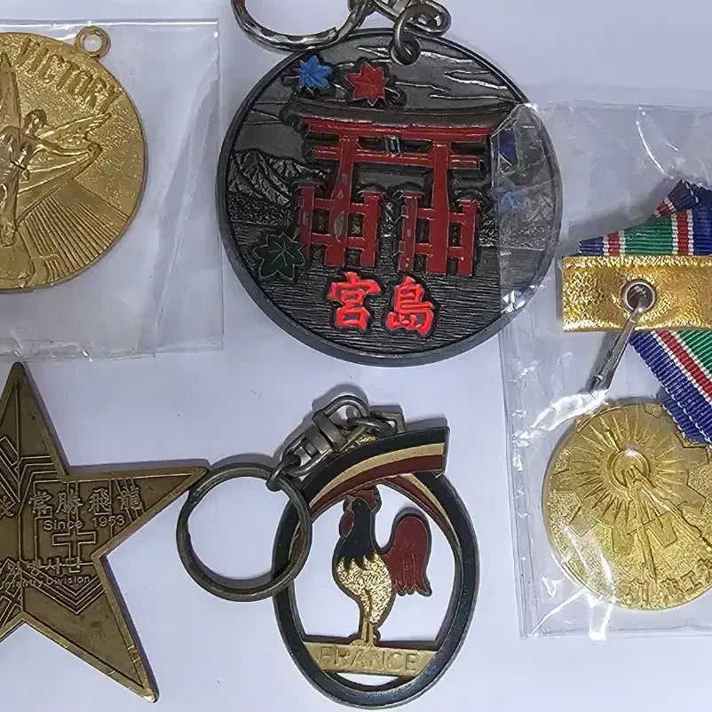 [BUNJANG] Commemorative Medals and Keyrings Bundle Set / 기념 메달