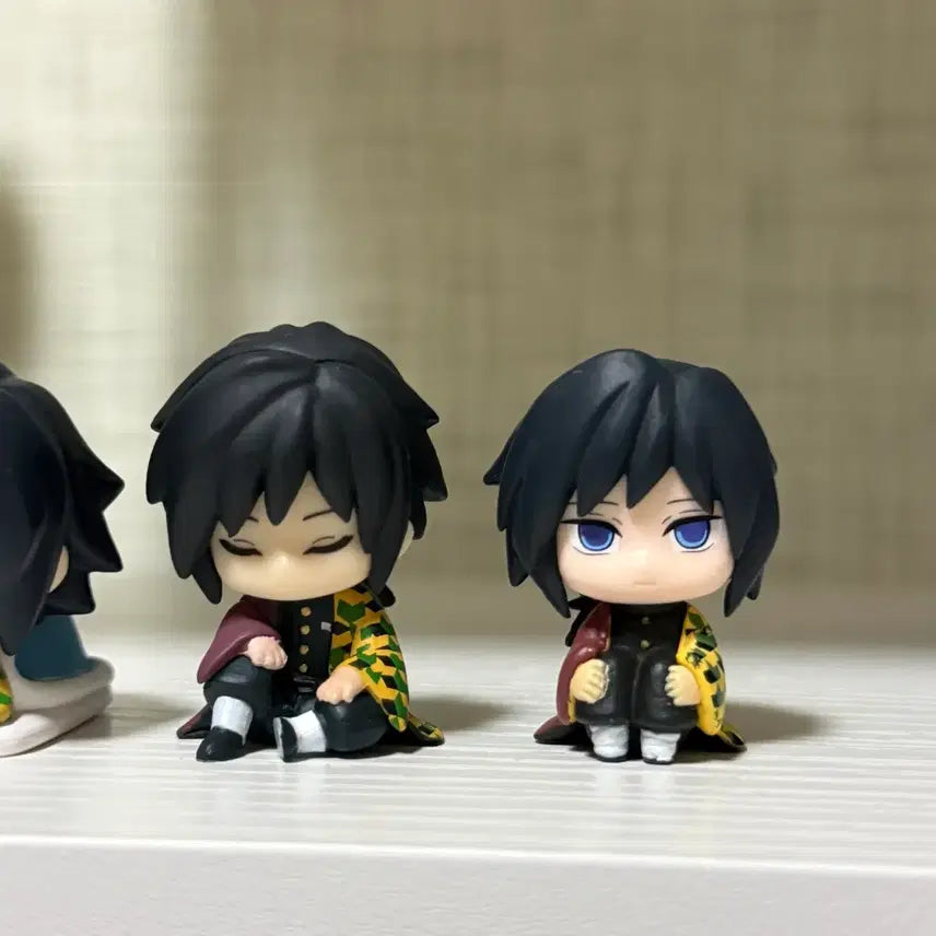 [BUNJANG] Demon Slayer Tomioka Giyu Figure / 귀멸의 칼날 토미오카 기유 피규어 가챠