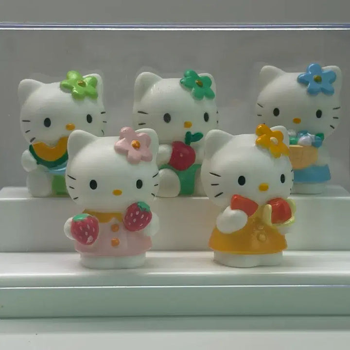 [BUNJANG] Vintage Hello Kitty Figurines (Set of 5) / 고전키티피규어 판매