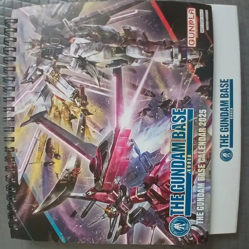 [BUNJANG] Gundam Base 2025 Calendar / 건담베이스 2025 캘린더
