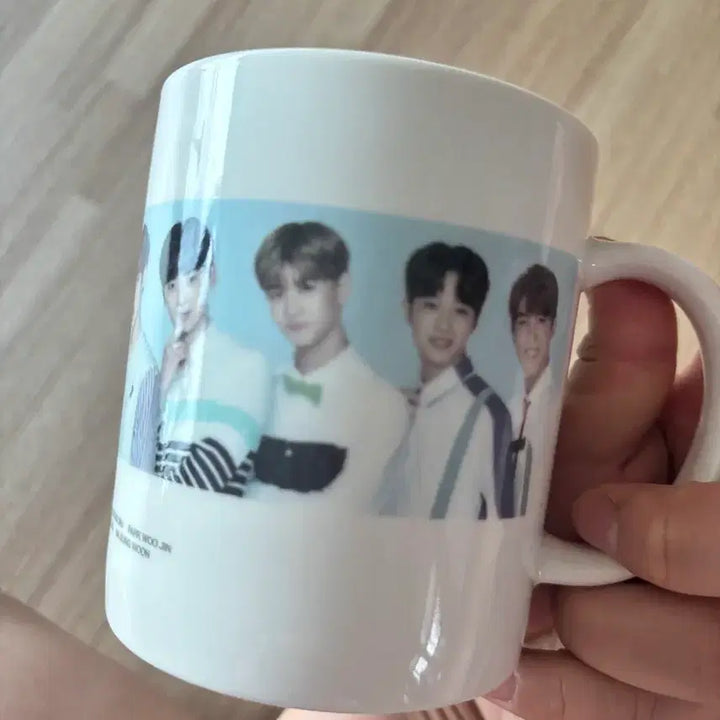 [BUNJANG] Wanna One Milky YoHoo Water Mug Cup / (새제품) 워너원(wannaone) 밀키스요하이 워터 머그컵