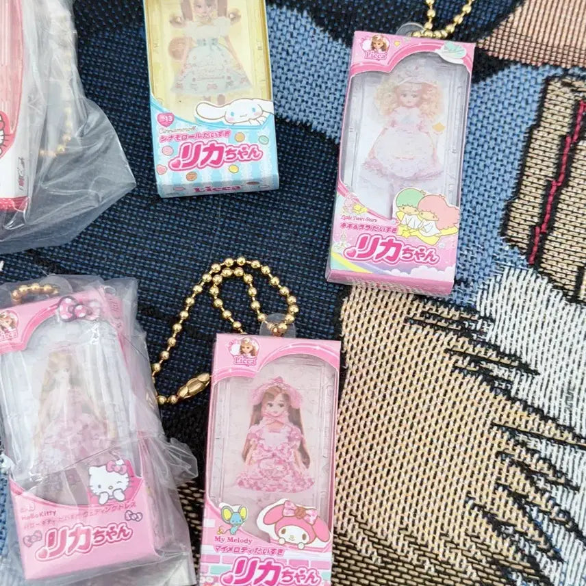 [BUNJANG] Sanrio Barbie Gacha Set / 산리오 바비 가챠