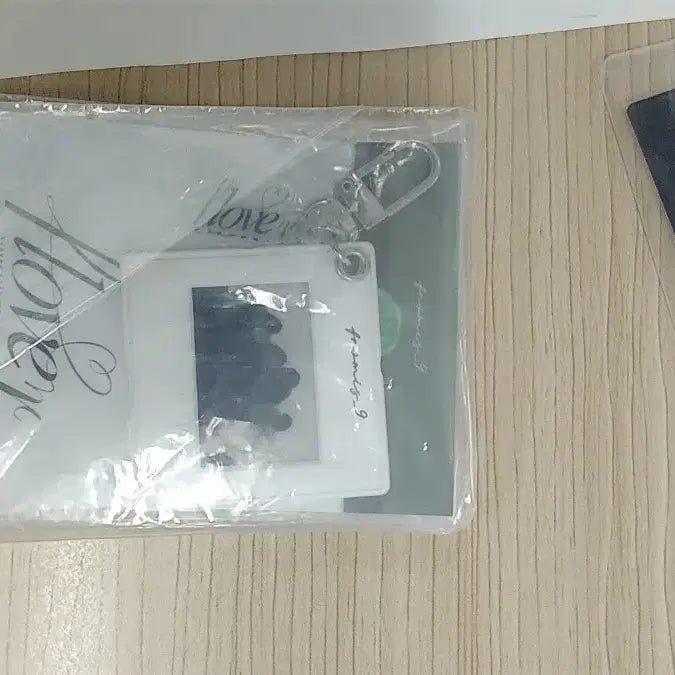 [BUNJANG] fromis_9 Membership Keychain Sealed / 프로미스나인 멤버십 키링 미개벙